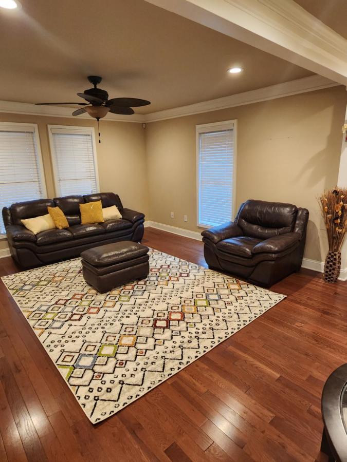 Spacious Newly Renovated Home 애틀랜타 외부 사진